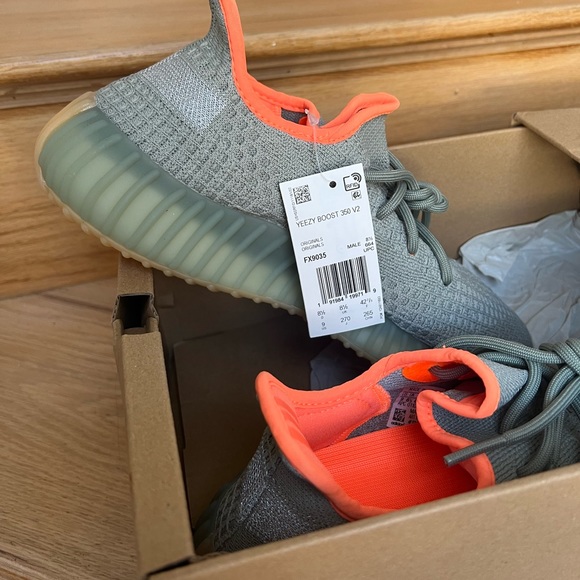 Yeezy Boost 350 V2 ‘Desert Sage’ - Picture 4 of 4